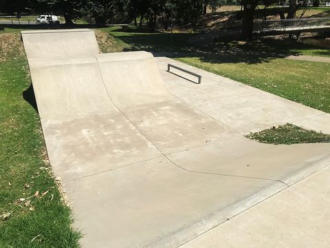 Gundagai Skatepark photo 8