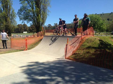 Gundagai Skatepark photo 4