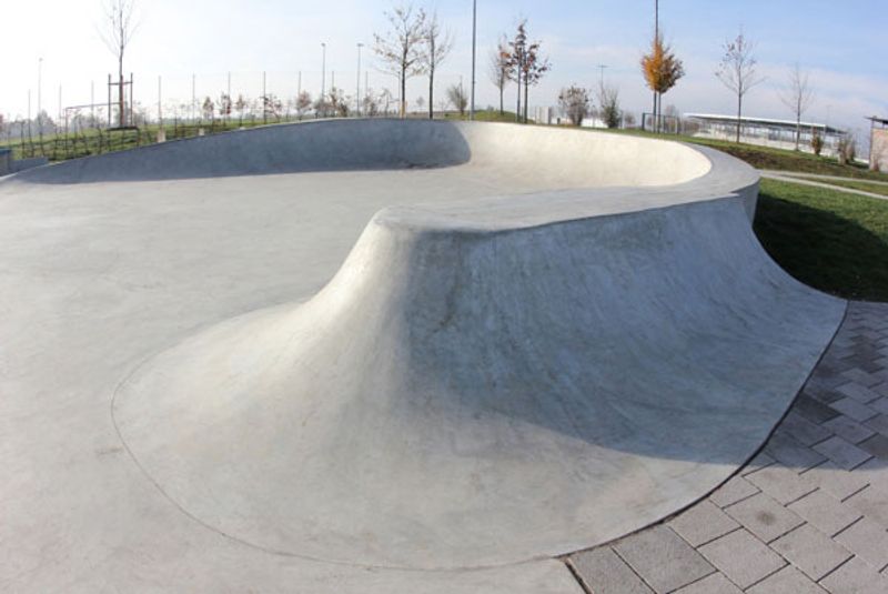 Hallbergmoos Skate Park 