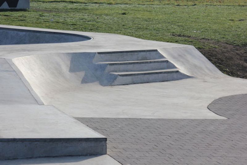 Hallbergmoos Skate Park 