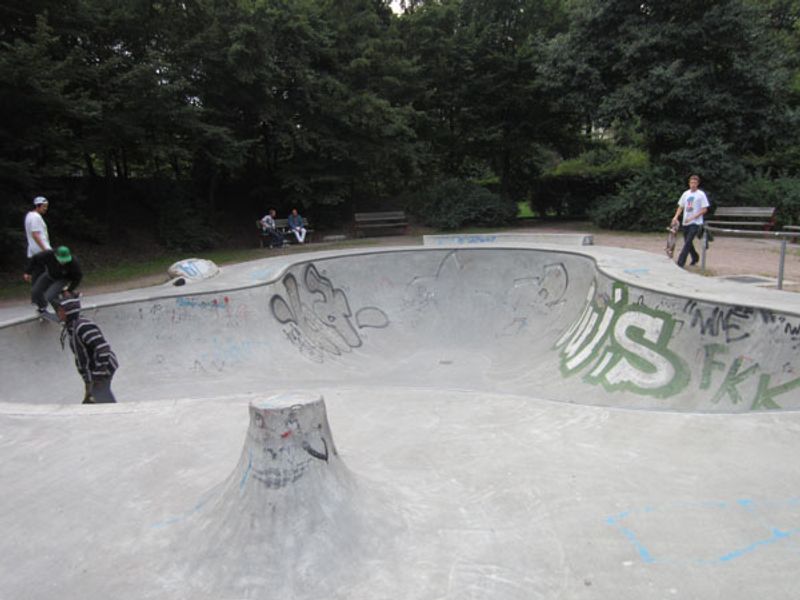 Emilienstrabe Bowl