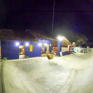 Hang Ten Hostel Park 