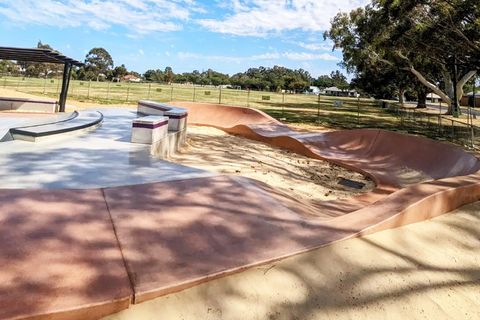 Harvey Skatepark photo 12