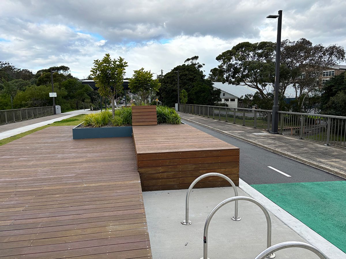Hawthorne Canal skate spot