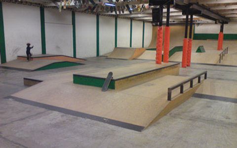 Jutan Indoor Skatepark photo 2