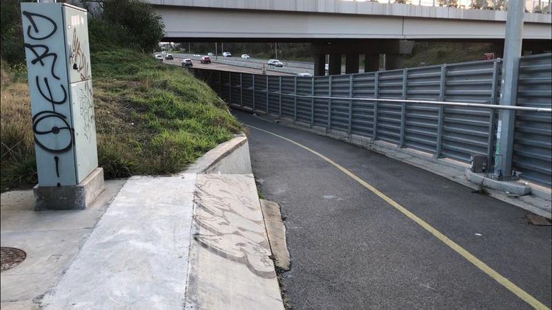 Ring Road Ledge 