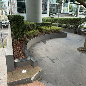 Hill St Curved Ledge