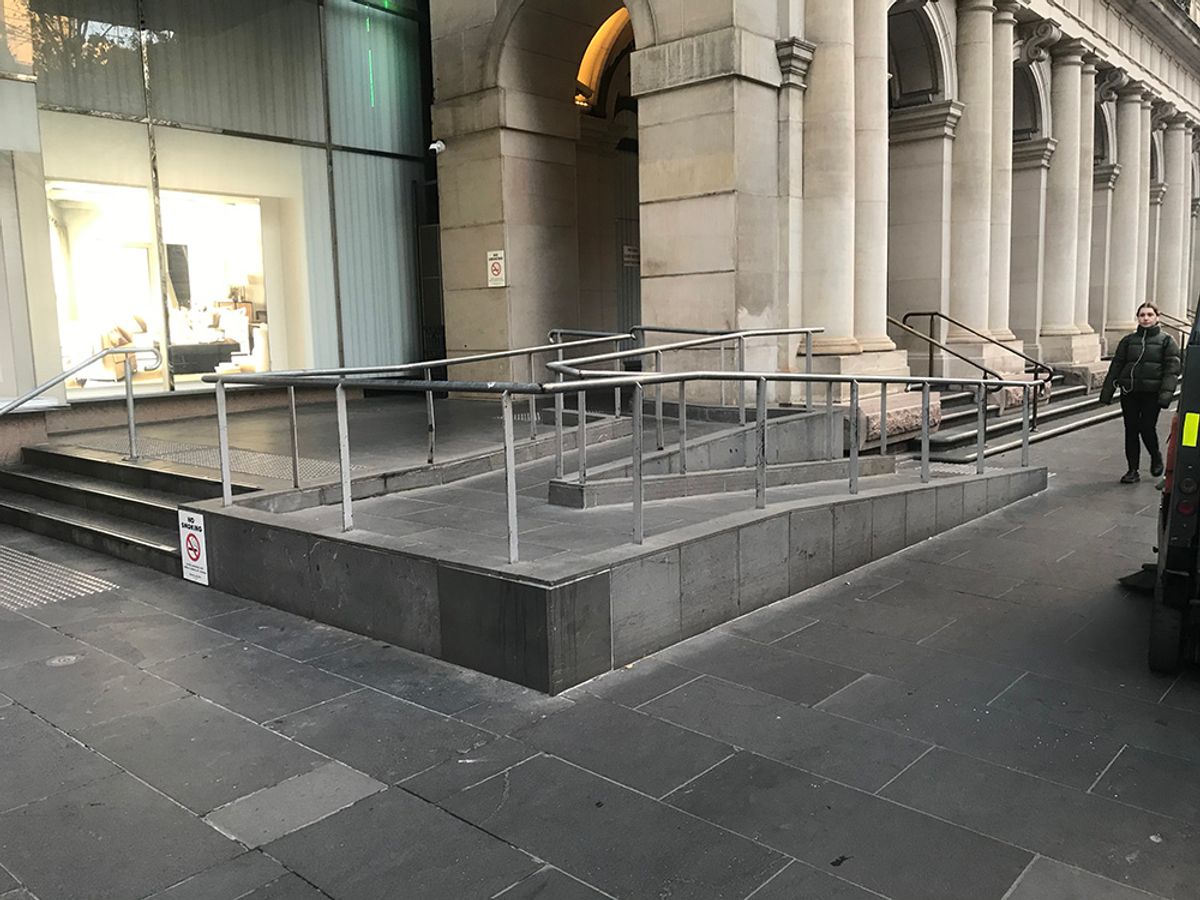 H&M Overrail skate spot
