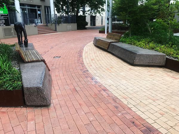 Hobart Place Ledges