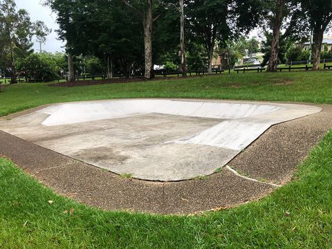 Holland Park Bowl photo 2