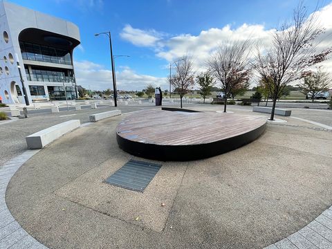 Home Co Plaza photo 2