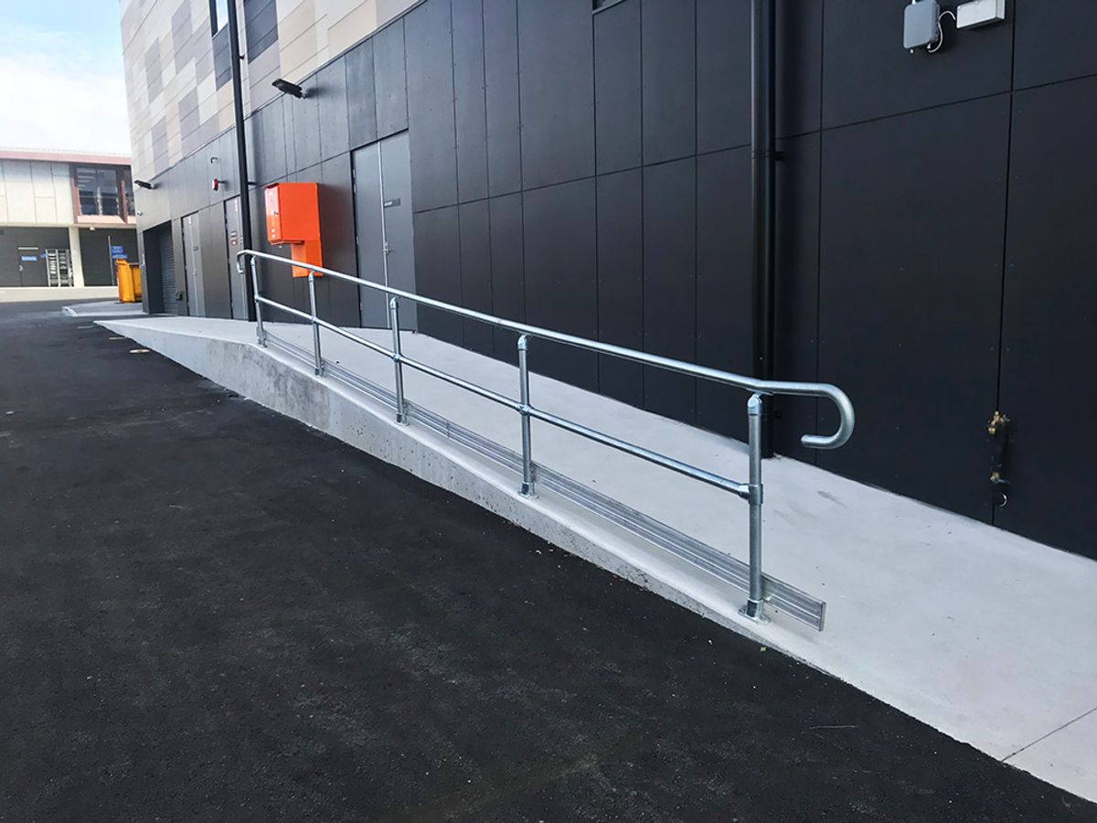 Hospital Rail skate spot