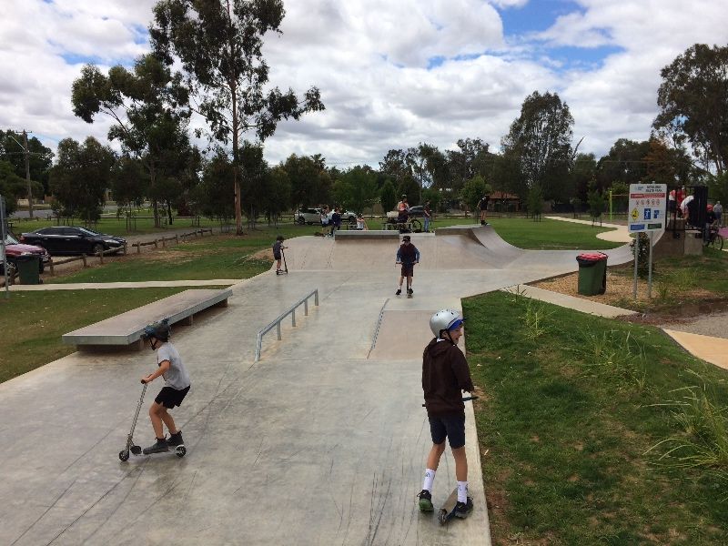 Howlong Skatepark