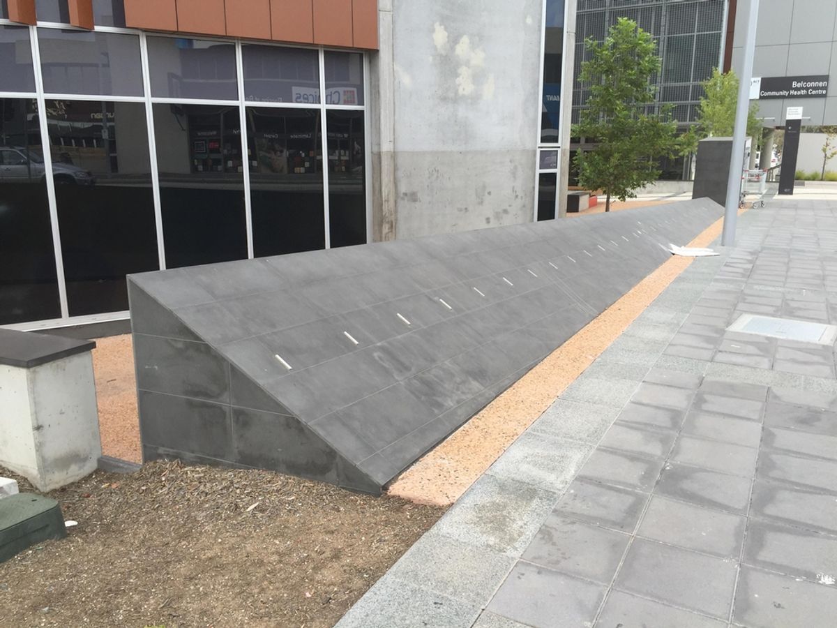 Bank - Community Health Centre Belconnen skate spot
