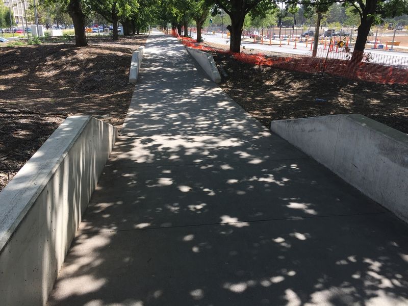 Hubba ledges Constitution Ave