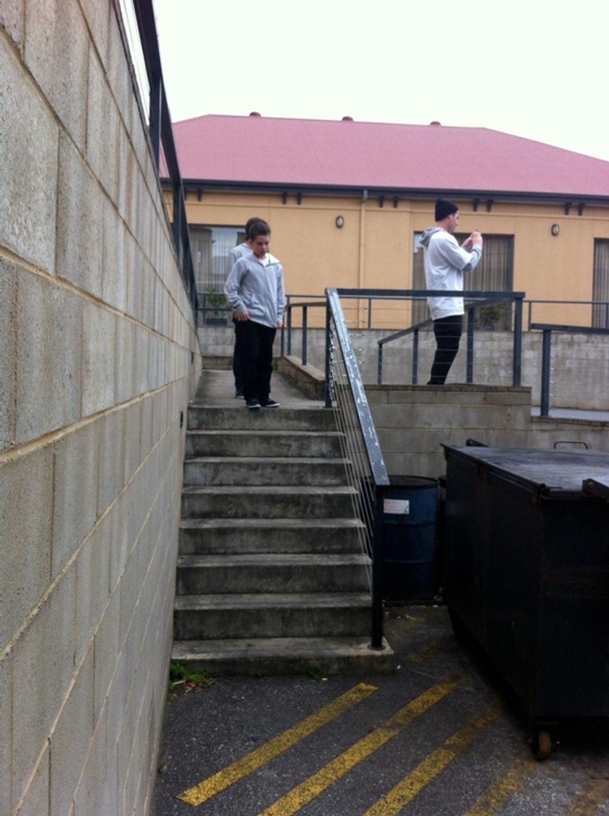 Mellow rail + Double set skate spot