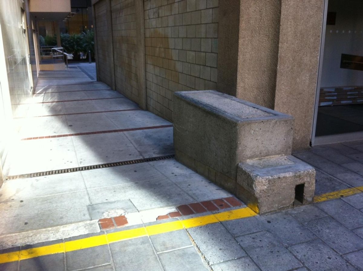 High ledge skate spot