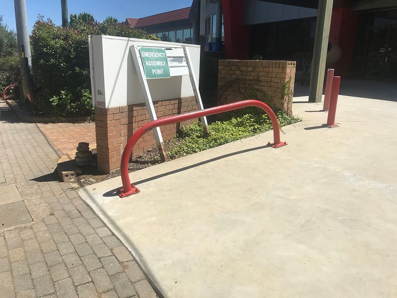 Barrier Red Bar