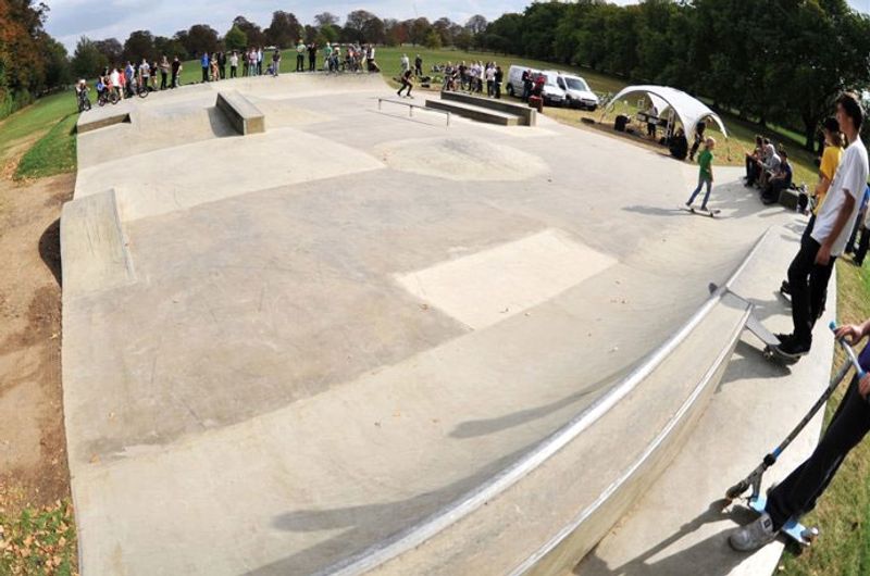 Jesus Green Skate Park 