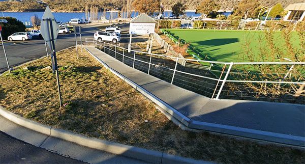 Bowlo Curb