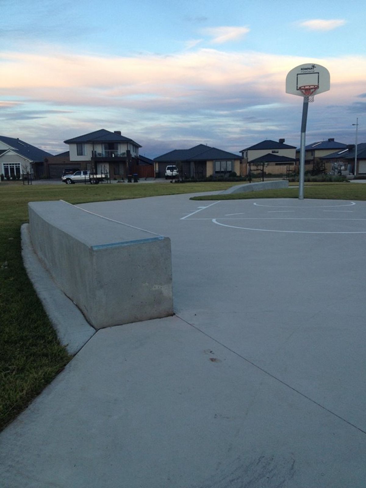 Harpley Estate Ledges skatepark