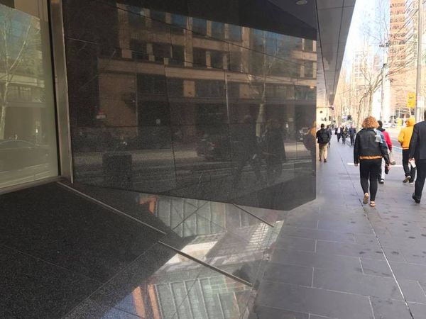 Court Bank to Wall