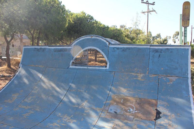 Kamari Ghetto Ramp