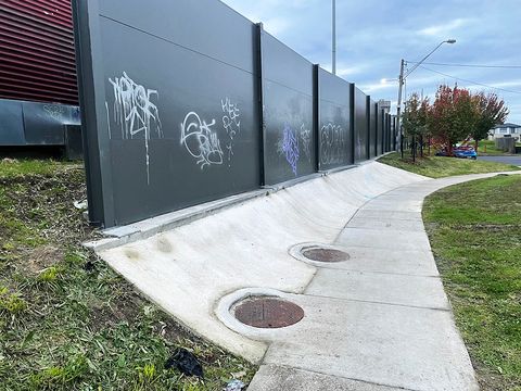Keilor Bank to Wall photo 3