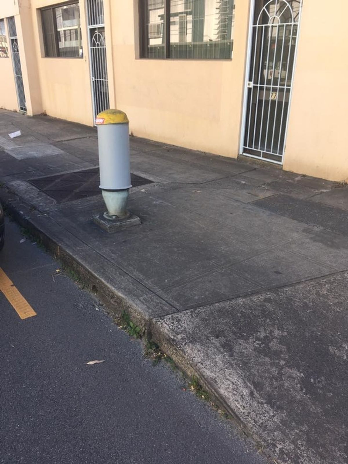 St Peters Kicker Over  Post skate spot