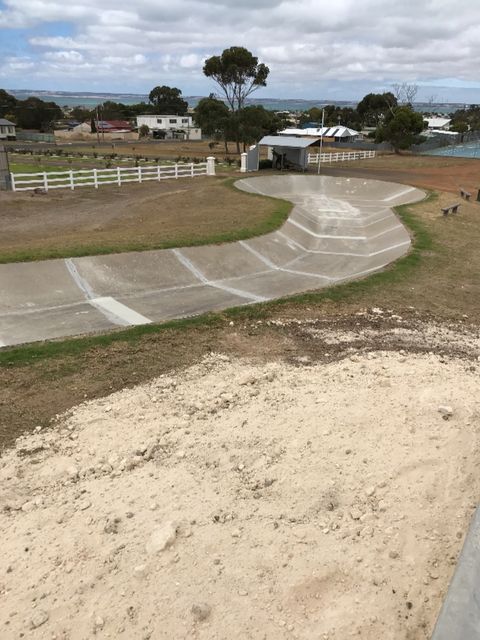 Kingscote Skatepark photo 17