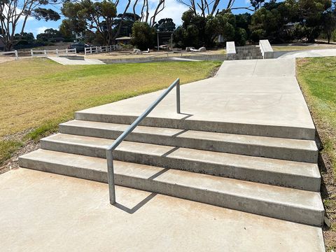 Kingscote Skatepark photo 8