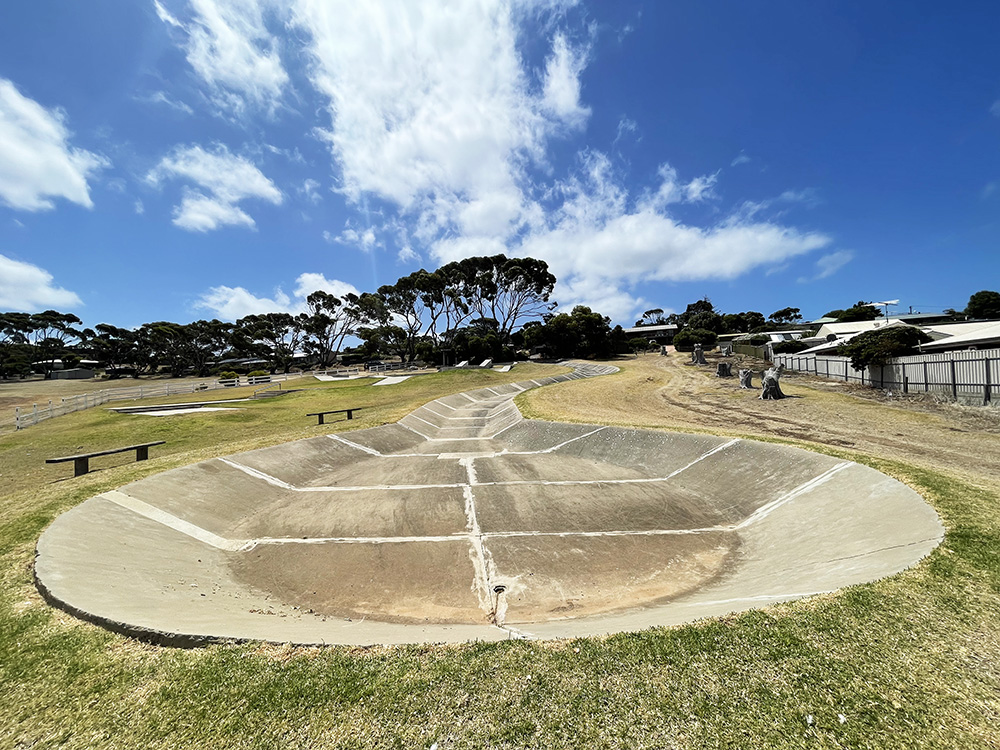 Kingscote Snake Run 