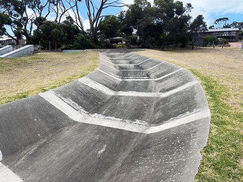 Kingscote Snake Run photo 4
