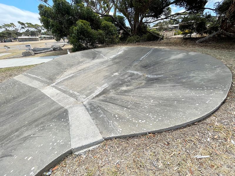 Kingscote Snake Run 