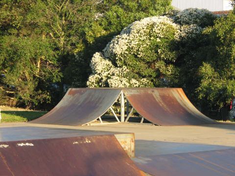 Korumburra Old  Skatepark photo 7