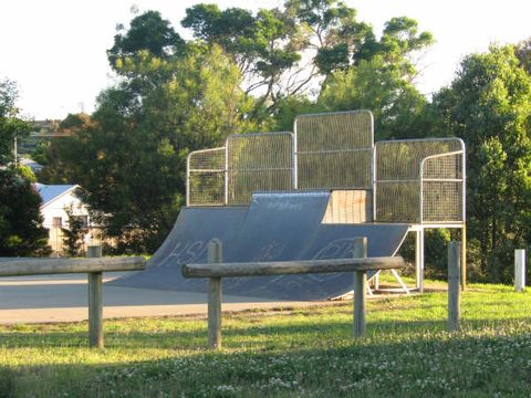 Korumburra Old  Skatepark photo 13