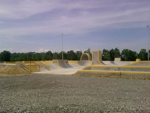 Likas Skatepark photo 3