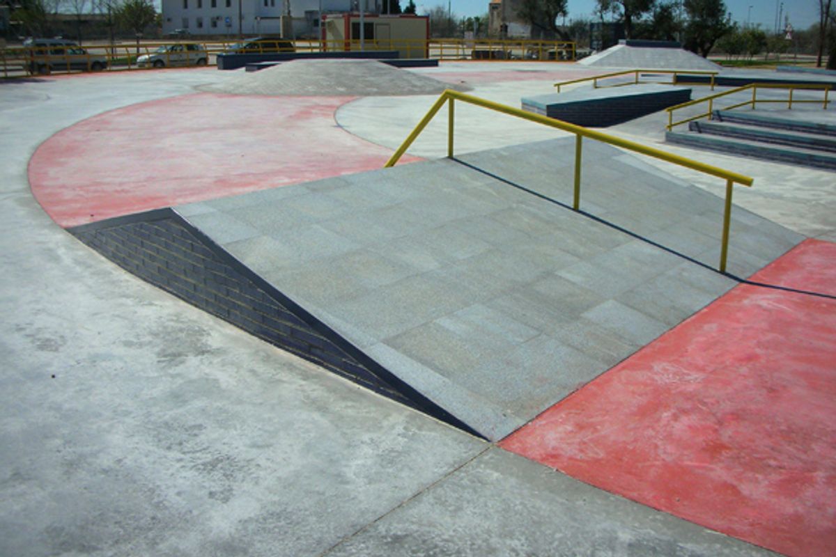 La Rinconada Plaza skatepark