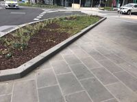 Lave St Curb