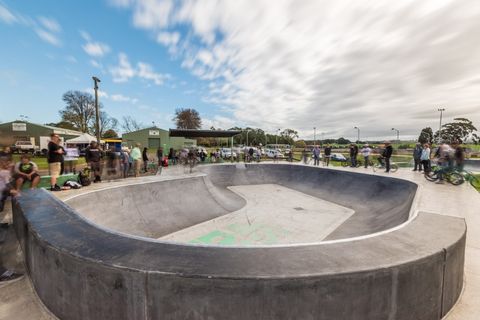 New Leongatha Skatepark photo 4