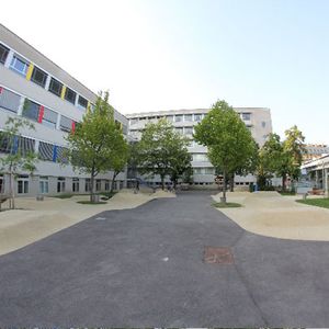 Leyserstrade School