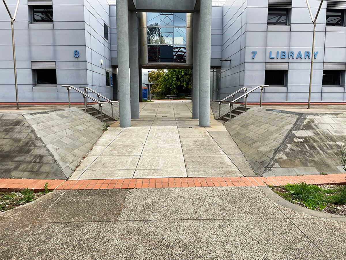 Library Banks skate spot