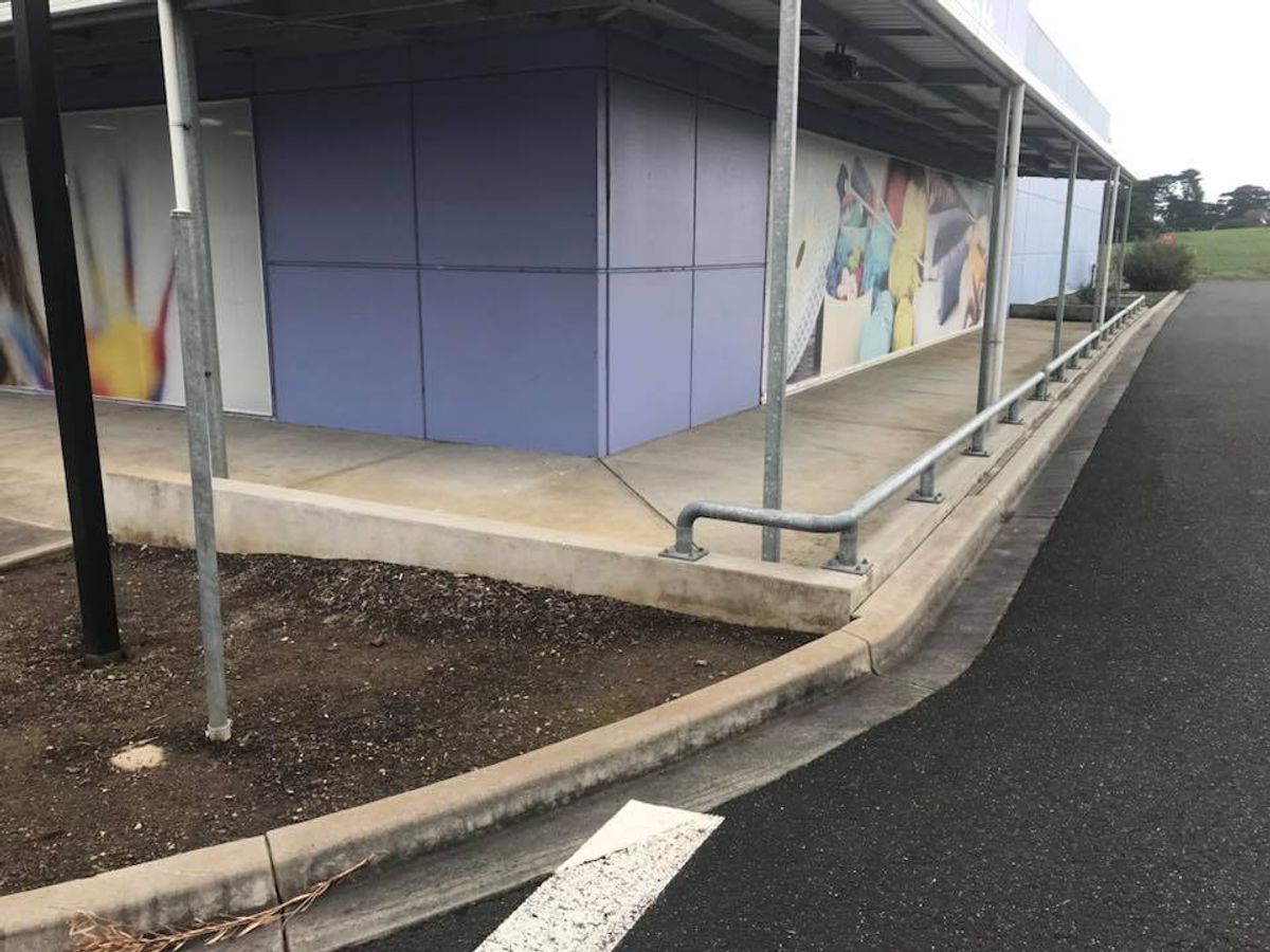 Lincraft Bar skate spot