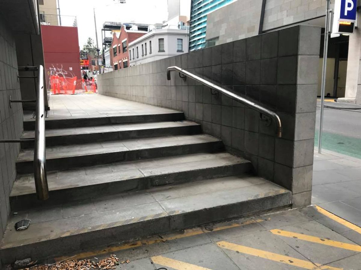Little Lonsdale Rail skate spot