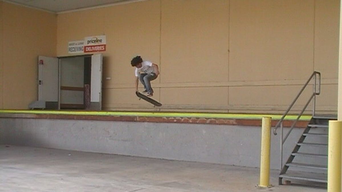Werribee Plaza Loading bay ledge skate spot