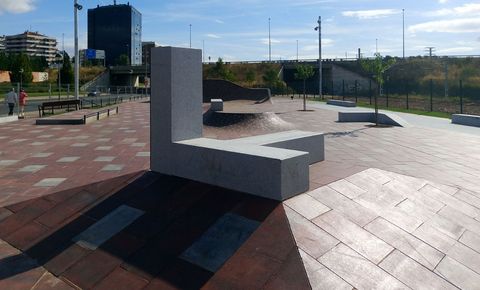 Logrono Skate Plaza photo 11