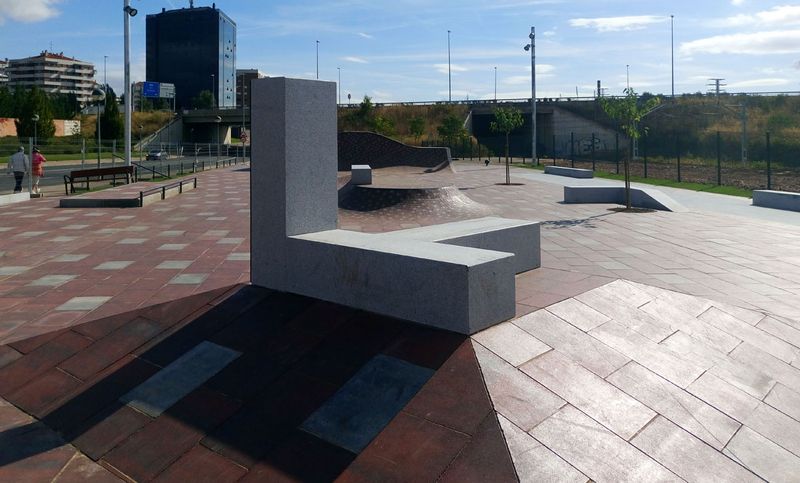 Logrono Skate Plaza 