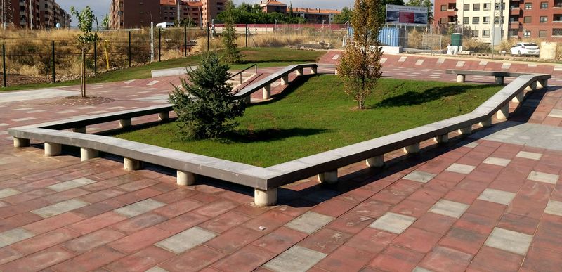 Logrono Skate Plaza 
