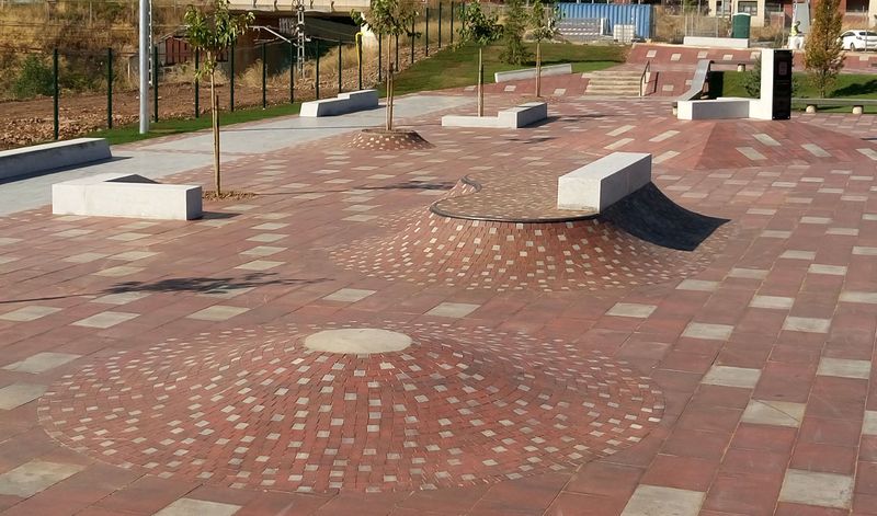 Logrono Skate Plaza 