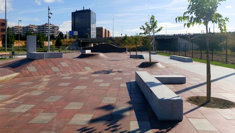 Logrono Skate Plaza 